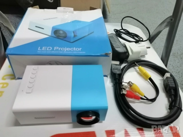 Мини LED проектор , снимка 7 - Плейъри, домашно кино, прожектори - 53436699