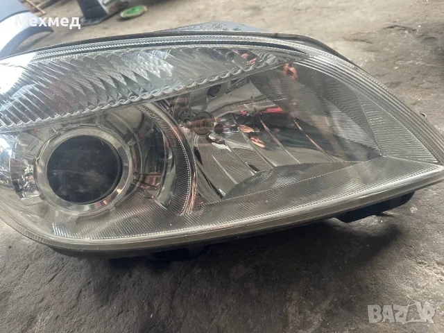 Десен фар за Skoda Roomster  2012г, снимка 3 - Части - 50324123