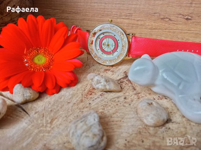 Луксозен дамски часовник с кристали – червен, снимка 3 - Дамски - 40594135