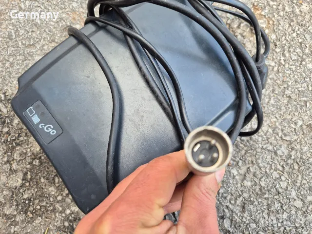 зарядно за велосипед 24v , снимка 3 - Части за велосипеди - 48326290