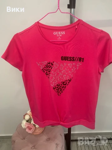 Тениска Guess, 16г, подходяща и за XS и S, снимка 4 - Тениски - 50449515