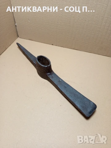 Соц Стара Ръчно Кована Кирка Тегло 2.9кг.