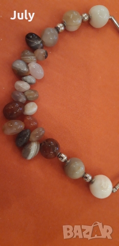 Колие от планински ахат, снимка 2 - Колиета, медальони, синджири - 36042894