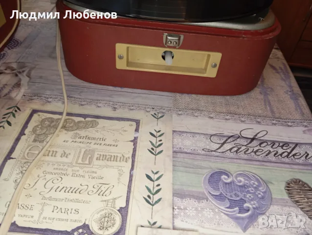 Ретро грамофон Fonica от 1966г., снимка 4 - Грамофони - 55853056