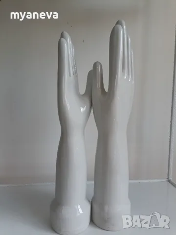 Порцеланови ръце, подходящи за позициониране на бижута или декорация. , снимка 2 - Бижутерийни комплекти - 49766445