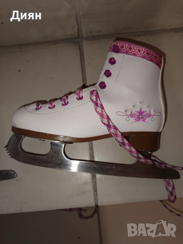 Кънки за лед , снимка 4 - Зимни спортове - 51860122