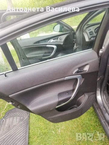 Opel Insignia 2.0 дизел , снимка 3 - Автомобили и джипове - 51392534