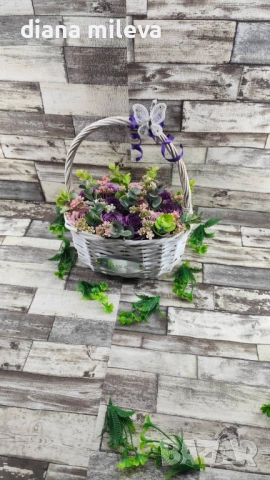 Кошница в лилаво с рози от пластичен сапун!!, снимка 4 - Декорация за дома - 53653950