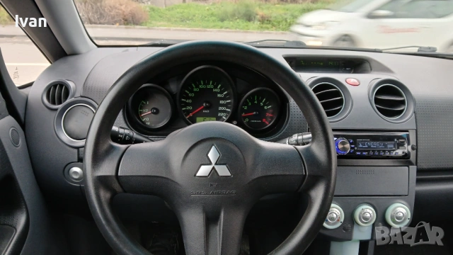 Mitsubishi Colt 1.3 16V, снимка 7 - Автомобили и джипове - 53216047