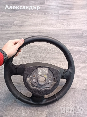 Трилъчев волан за vw golf 5, touran и др, снимка 3 - Аксесоари и консумативи - 52361019