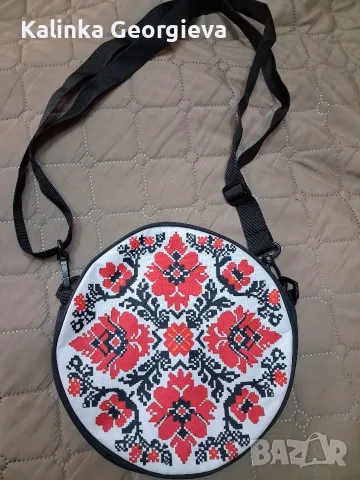 Дамска чанта с бг шевица