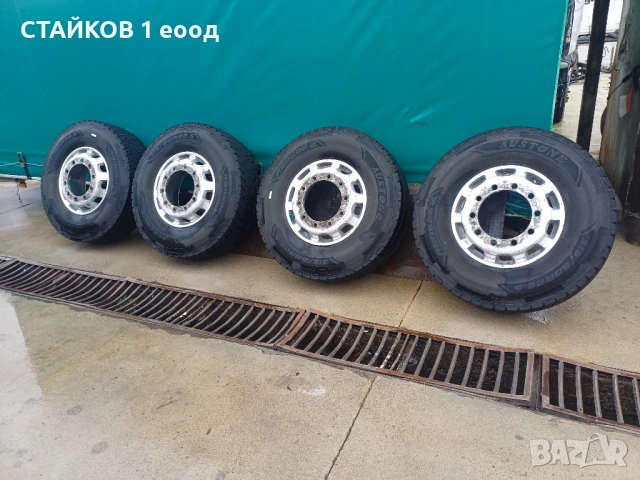 4 броя гуми с алуминиеви джанти 315/80/22.5