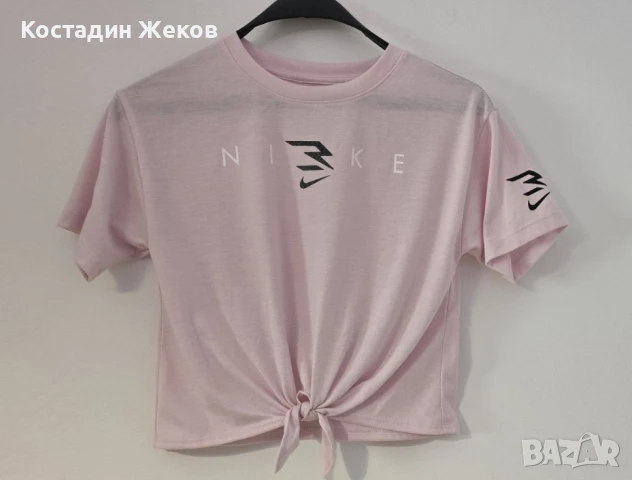 Много сладка дамска оригинална блузка. Nike 