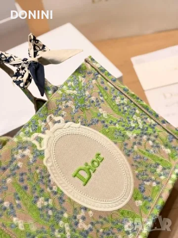 Christian Dior Дамска чанта, кожа, снимка 6 - Чанти - 56315897
