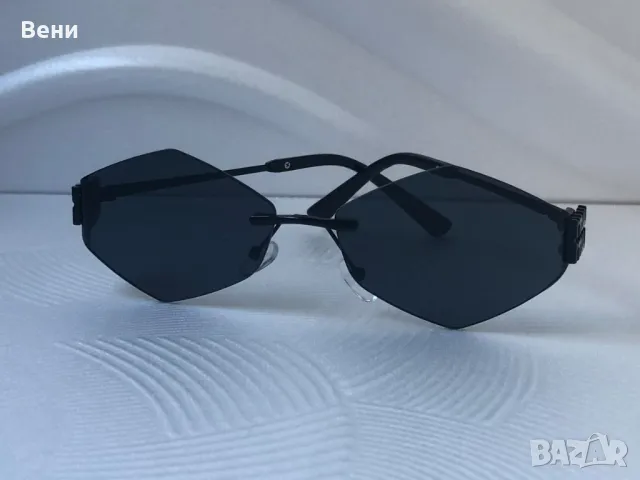 Топ модел дамски слънчеви очила miu, снимка 15 - Слънчеви и диоптрични очила - 49918228