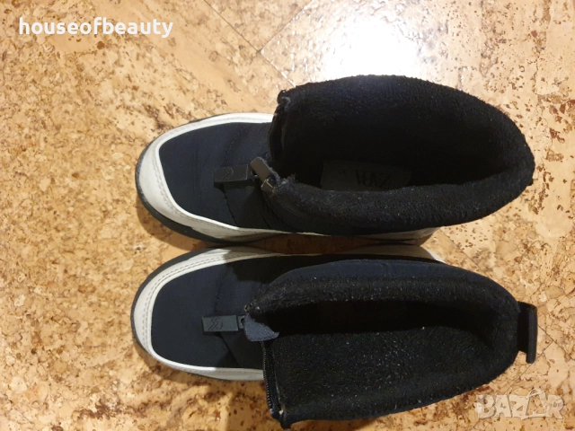 Детски апрески за момче Zara , снимка 4 - Детски боти и ботуши - 52257531