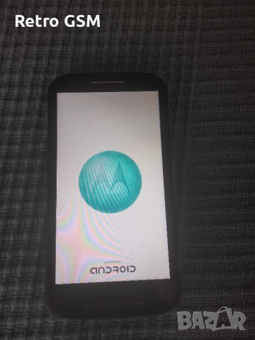 Motorola Moto E (забива на логото)