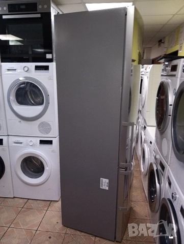 Иноксов комбиниран хладилник с фризер Бош Bosch Total No Frost 2 години гаранция!, снимка 9 - Хладилници - 52580173