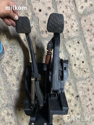 Конзола с педали за ръчка ц класа w203 съединител спирачка помпичка съеднител, снимка 1