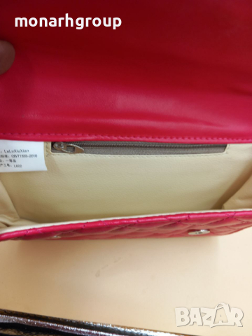 Дамска чанта, снимка 6 - Чанти - 44555478