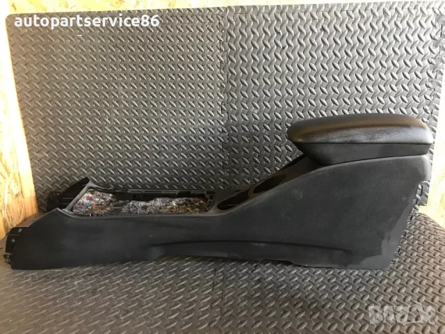 Централна конзола черна за KIA Ceed (2007–2012) 1296687, 84611-1H910