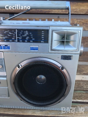 Радиокасетофон JVC RC M 70, снимка 7 - Радиокасетофони, транзистори - 53492966