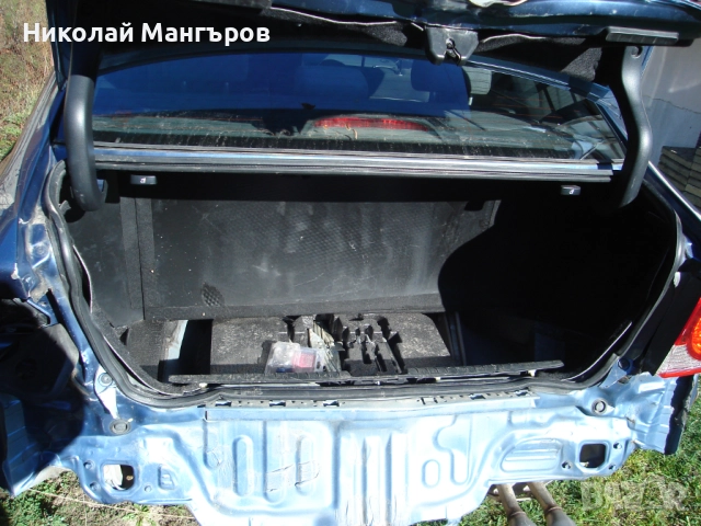 Honda Civic 1.8 за части, снимка 3 - Автомобили и джипове - 52685453