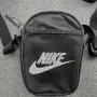 Оригинална Nike Малка Чантичка Черна През Рамо, снимка 2
