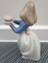 NAO Lladro статуетка 19см/НАО ЛАДРО испанска порцеланова фигура/момиче с торта и куче, снимка 4