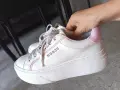 Спортни кецове Guess, снимка 3