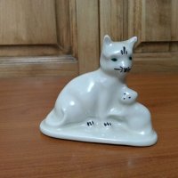 Порцеланова фигурка  котенца, снимка 1 - Антикварни и старинни предмети - 34571174