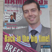 Уест Хям Юнайтед официални клубни списания "HAMMERS News" от 2000 до 2002 г., снимка 14 - Фен артикули - 36322597