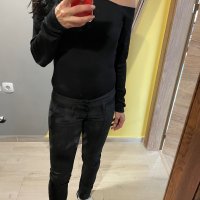 Черна блуза с един ръкав, снимка 1 - Блузи с дълъг ръкав и пуловери - 38654081