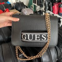 Дамска чанта черна Guess код 65, снимка 1 - Чанти - 35709980