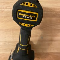 Безчетков винтоверт Dewalt DCF 796, снимка 5 - Винтоверти - 41426275