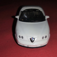 Alfa Romeo Spider Welly Collection 1:64, снимка 6 - Колекции - 38282458