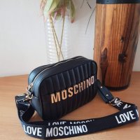 Moschino дамска чанта през рамо код 900, снимка 4 - Чанти - 35671690