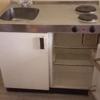 Кухненски модул с мивка, котлони, батерия  хладилник Сименс, снимка 2 - Кухни - 41766637