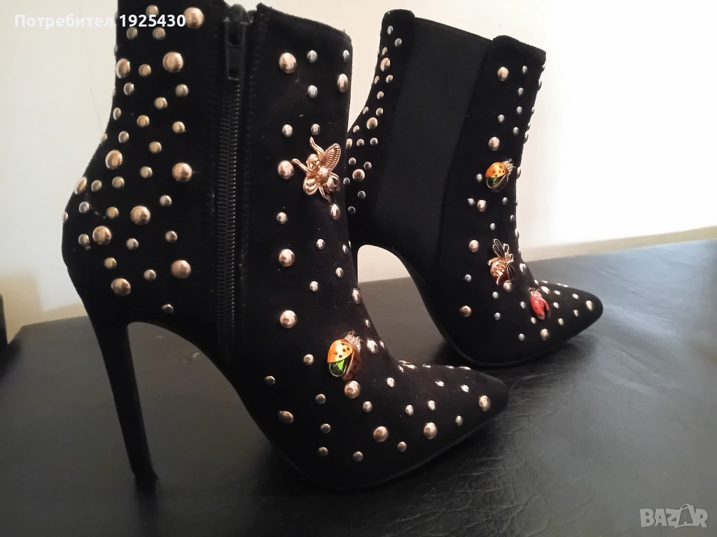 Уникални боти , снимка 1