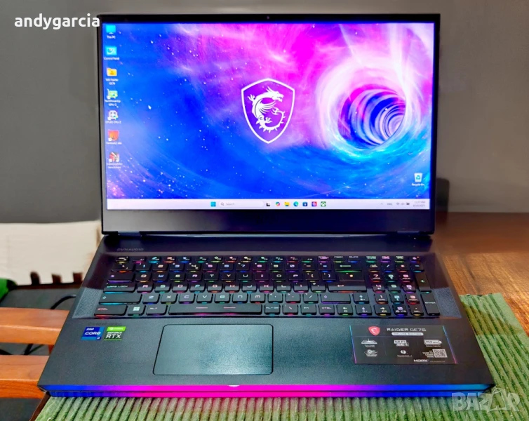 NVidia RTX 3080 Ti 16GB/Core i9-12900HK/32GB RAM/512G SSD/17.3 4K UHD 120Hz/ MSI Raider 76 геймърски, снимка 1