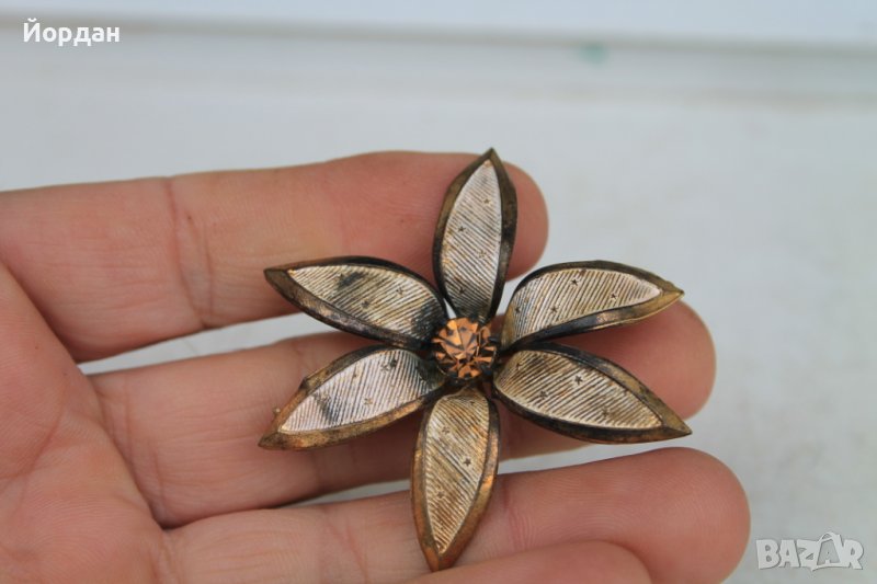 Стара позлатена брошка, снимка 1