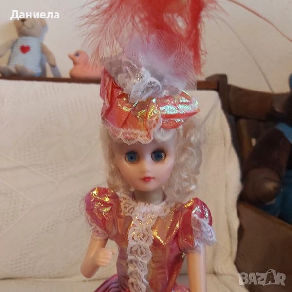 Продавам танцуваща кукла, снимка 1