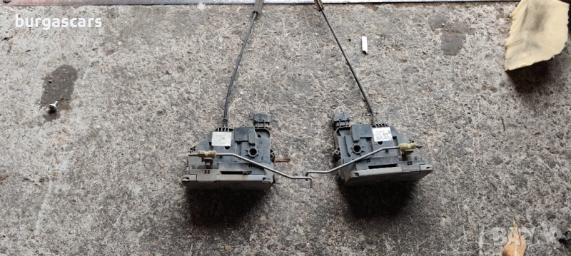 Брава предна врата лява дясна 13258274 / 13258271 Opel Corsa D- 70лв, снимка 1