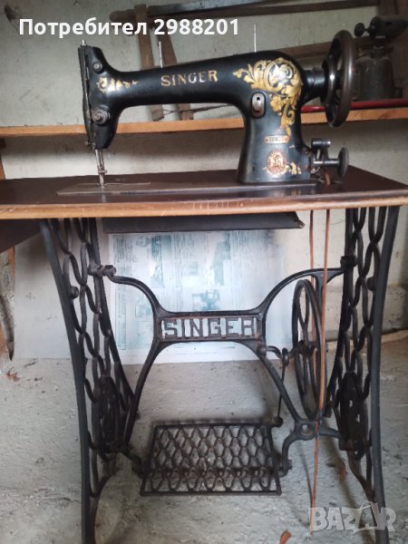 Продава старинна,работеща, крачна шевна машина СИНГЕР, модел 31К15 , снимка 1