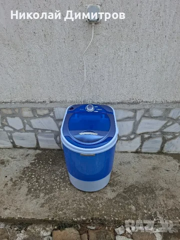 Продавам малка полуавтоматичен френска пералня.