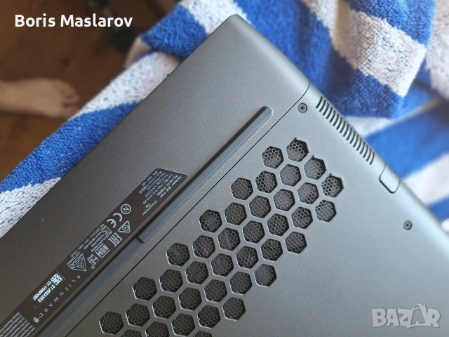 Alienware m15 R7 Gaming, снимка 4 - Лаптопи за игри - 53575881