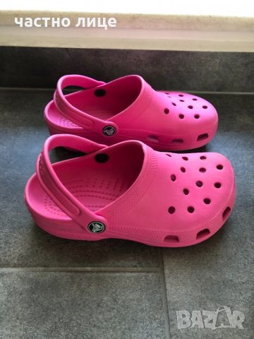 Продавам Crocs за момиче, снимка 4 - Детски сандали и чехли - 34718850