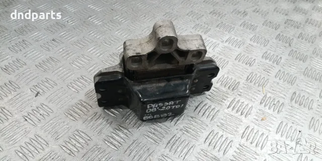 Тампон двигател VW Passat B6 2.0TDI 2006г.	