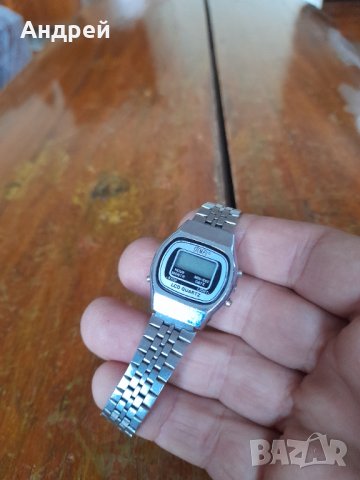 Стар електронен часовник Stempo #2, снимка 2 - Антикварни и старинни предмети - 42080137