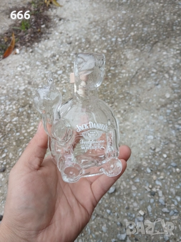 Уникална стъклена бутилка за уиски с животински мотив - декантер., снимка 4 - Други стоки за дома - 52707828